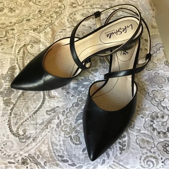 Life Stride 8 wide black “Minimalist” sling back pumps - Picture 5 of 8